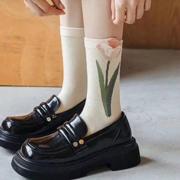 Cozy Floral Textured Color Block Socks Set - Picture 3 of 7